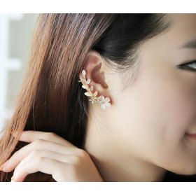 Flower Shape Rhinestone Right Ear Cuff Clip Golden Earring Stud